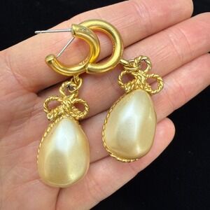 Vintage 90s Chunky Faux Pearl Drop Earrings Pierced Gold Tone Etruscan Revival